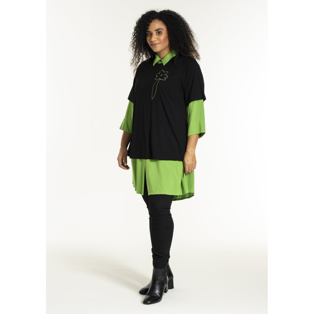 Studio SBella T-Shirt with print T-Shirt Black with Green