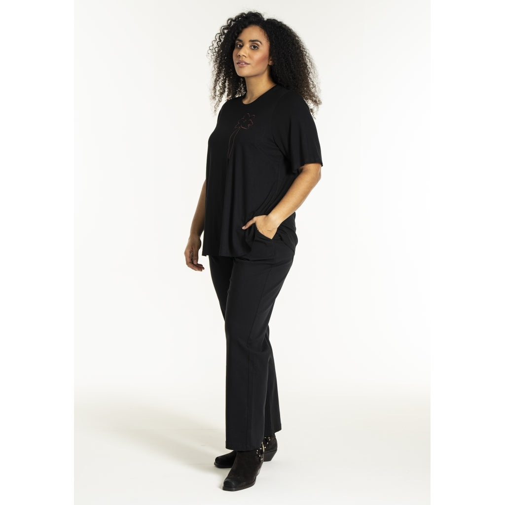 Studio SBella T-Shirt with print T-Shirt Black with bordeaux