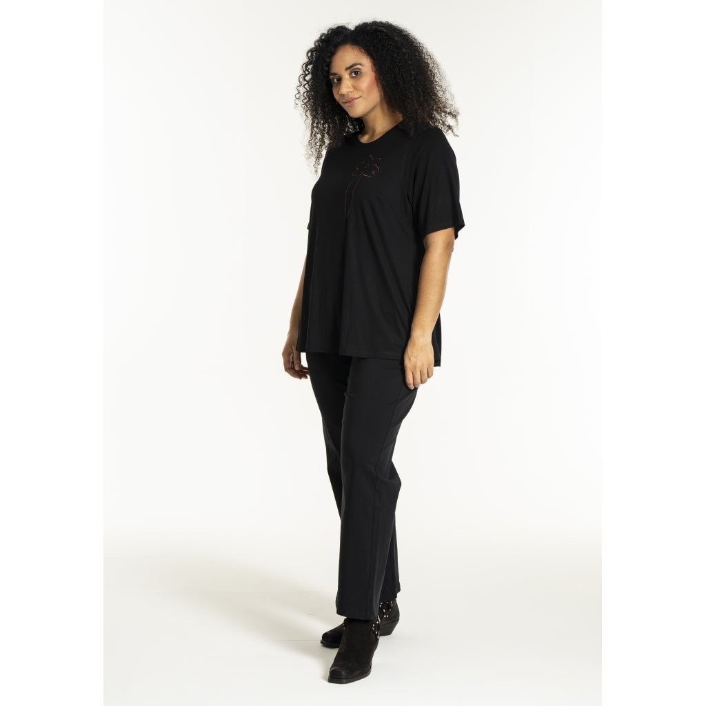 Studio SBella T-Shirt with print T-Shirt Black with bordeaux