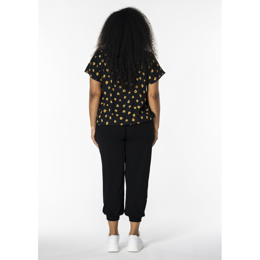 Studio SCamilla Blouse Blouse Black with sunflower
