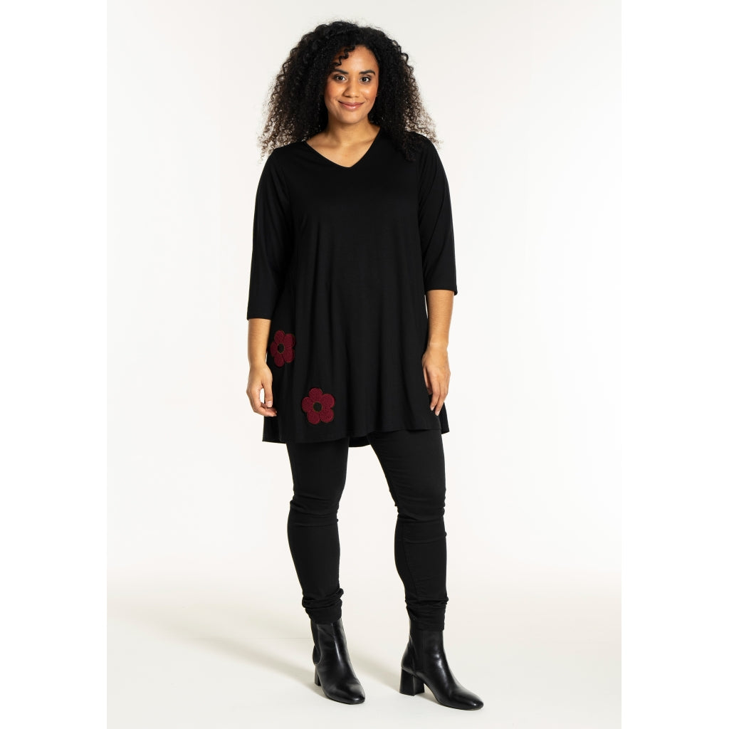 Studio SDitte Tunic Tunic Black with bordeaux