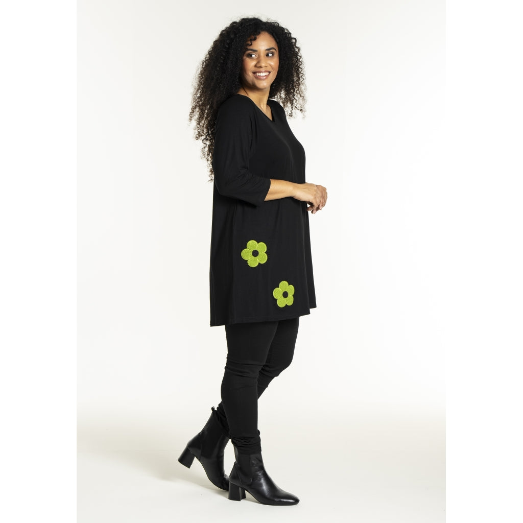 Studio SDitte Tunic Tunic Black with green flower