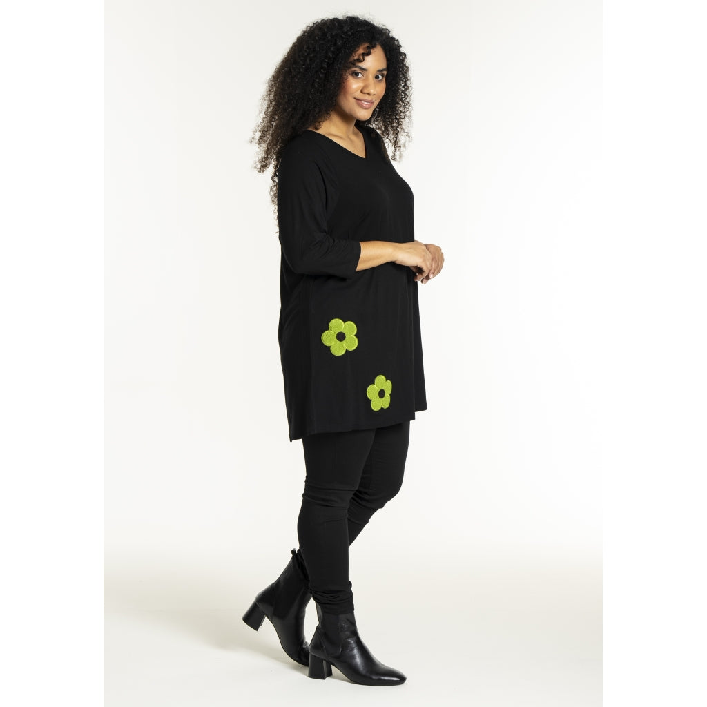 Studio SDitte Tunic Tunic Black with green flower