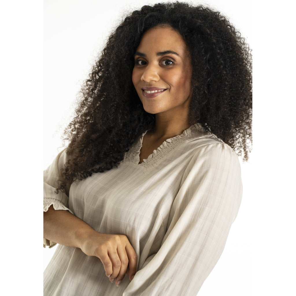 Studio SFeodora Blouse with smock neck Blouse Sand