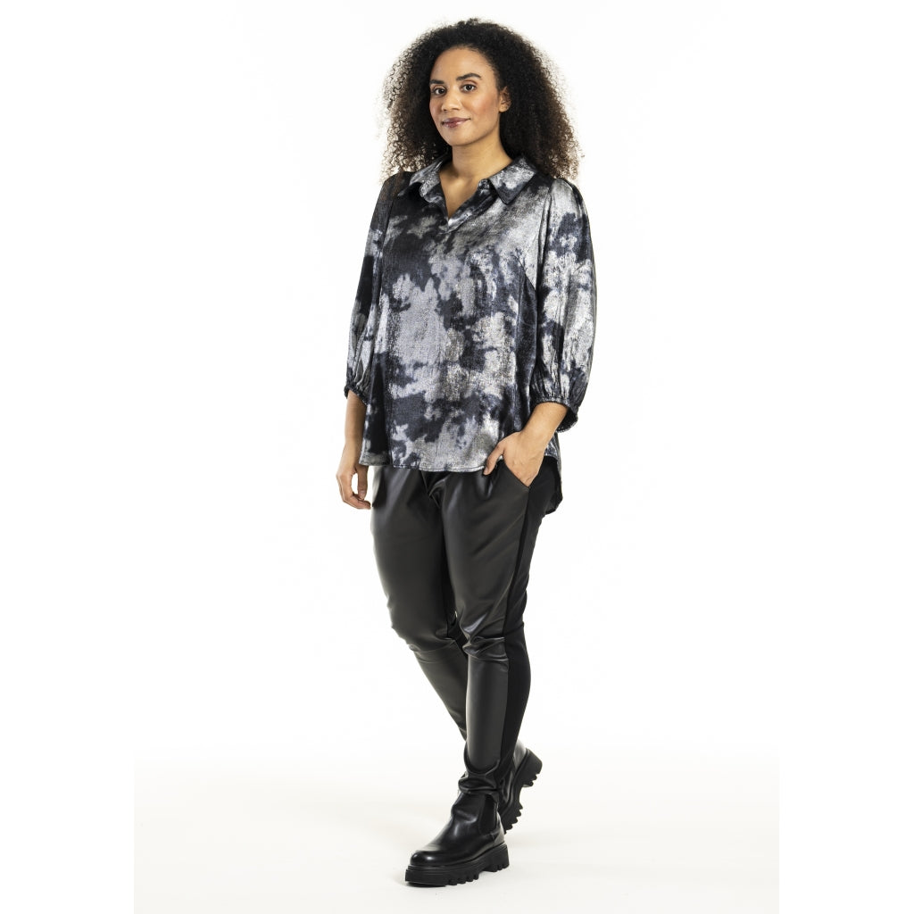 Studio SHasel Fake leather pants Pants Black