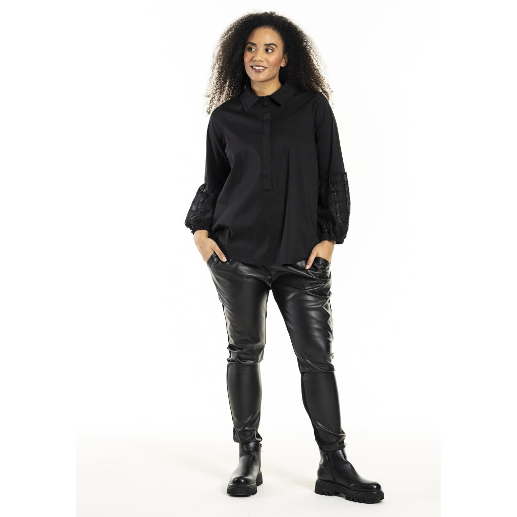 Studio SHasel Fake leather pants Pants Black