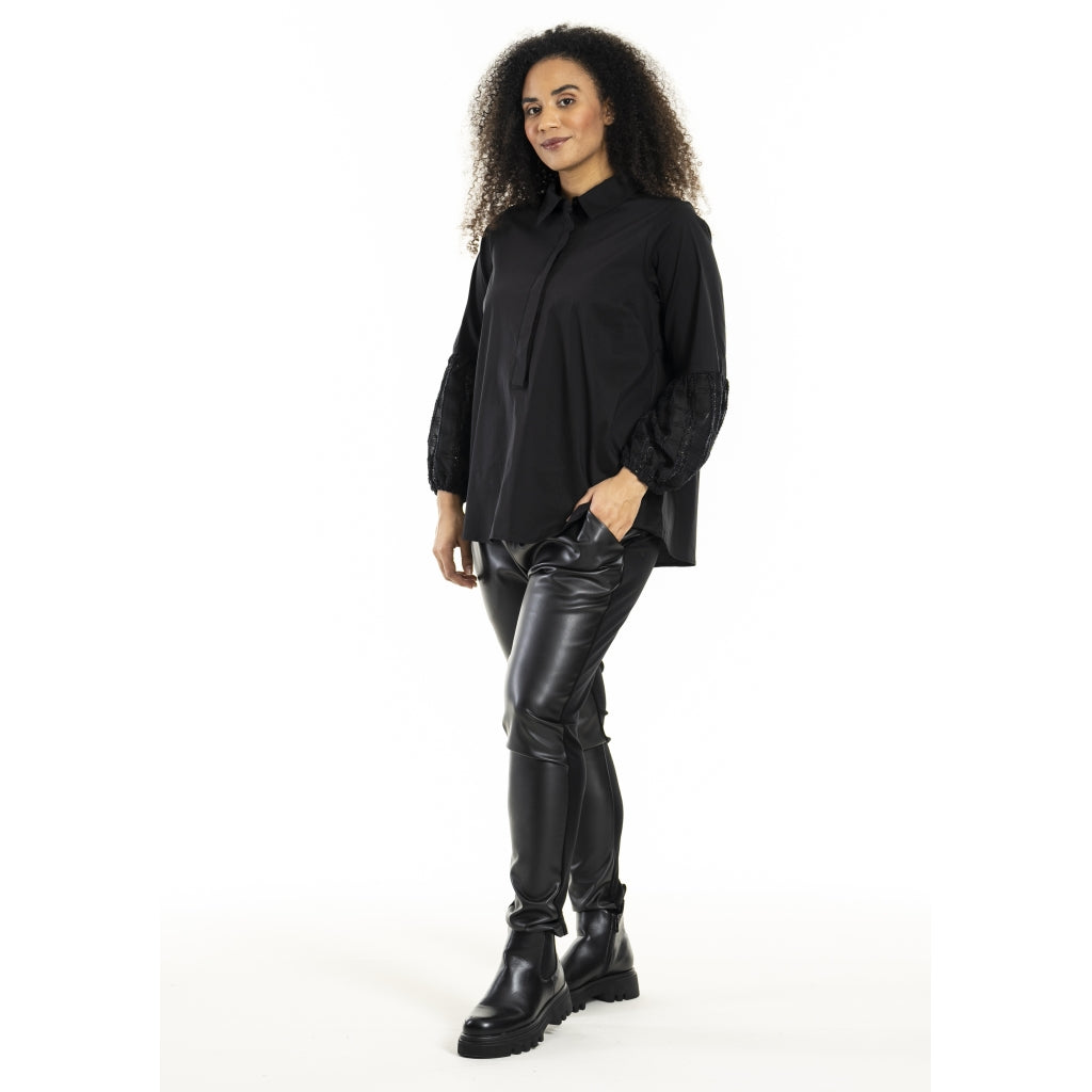 Studio SHasel Fake leather pants Pants Black