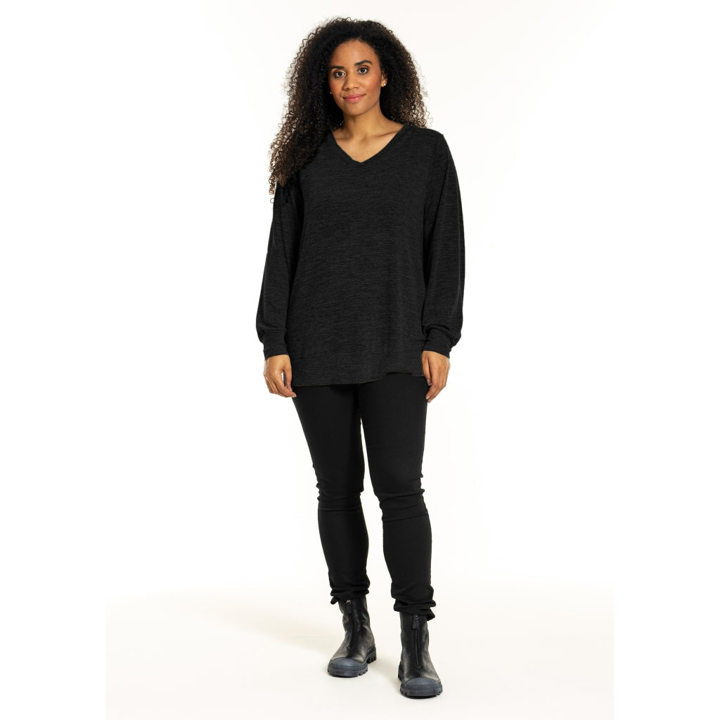 Studio SInga Sweater Sweater Black