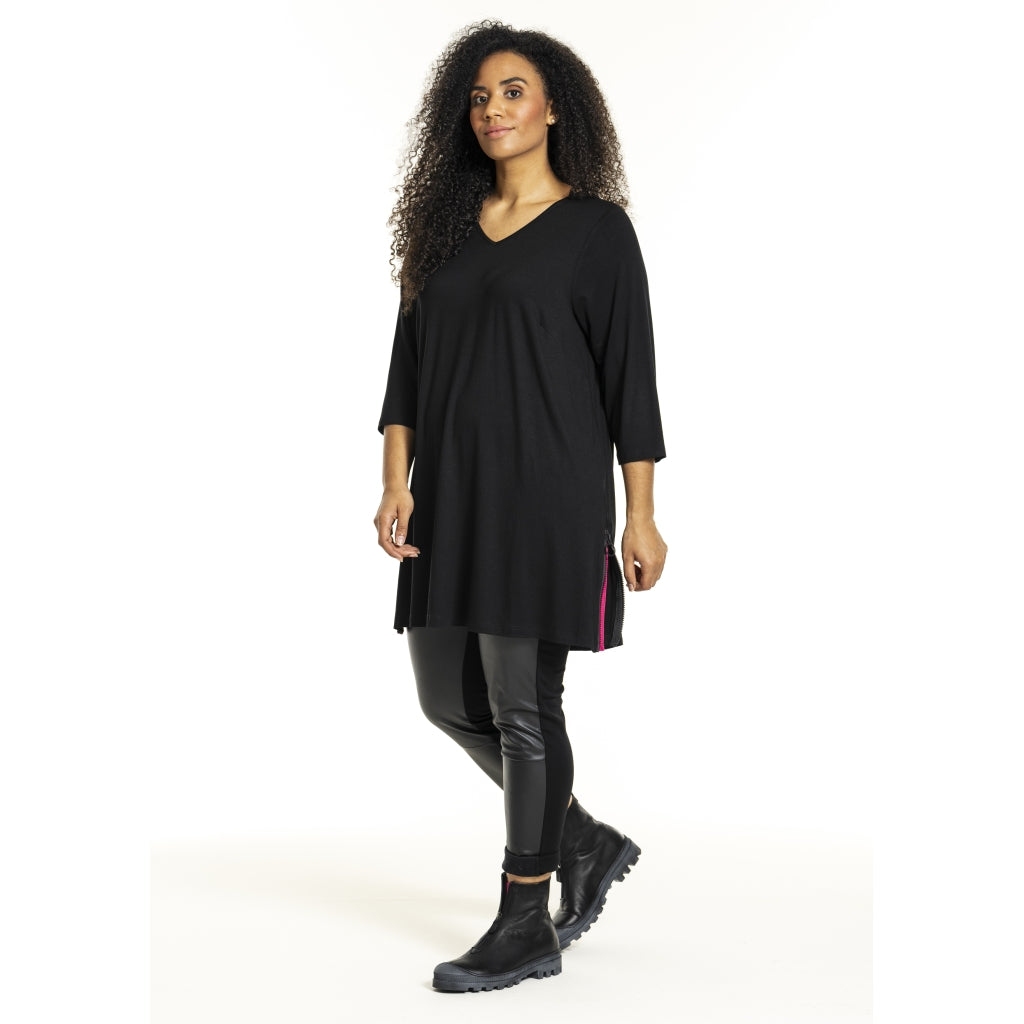 Studio SIsabea Tunic Tunic Black with Pink