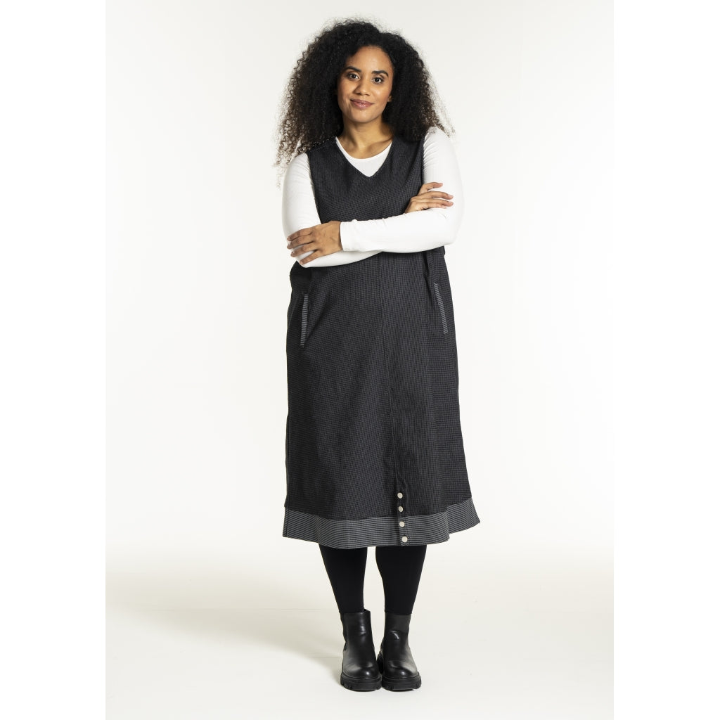 Studio SJanet Spencer Spencer Black and white check and stripes