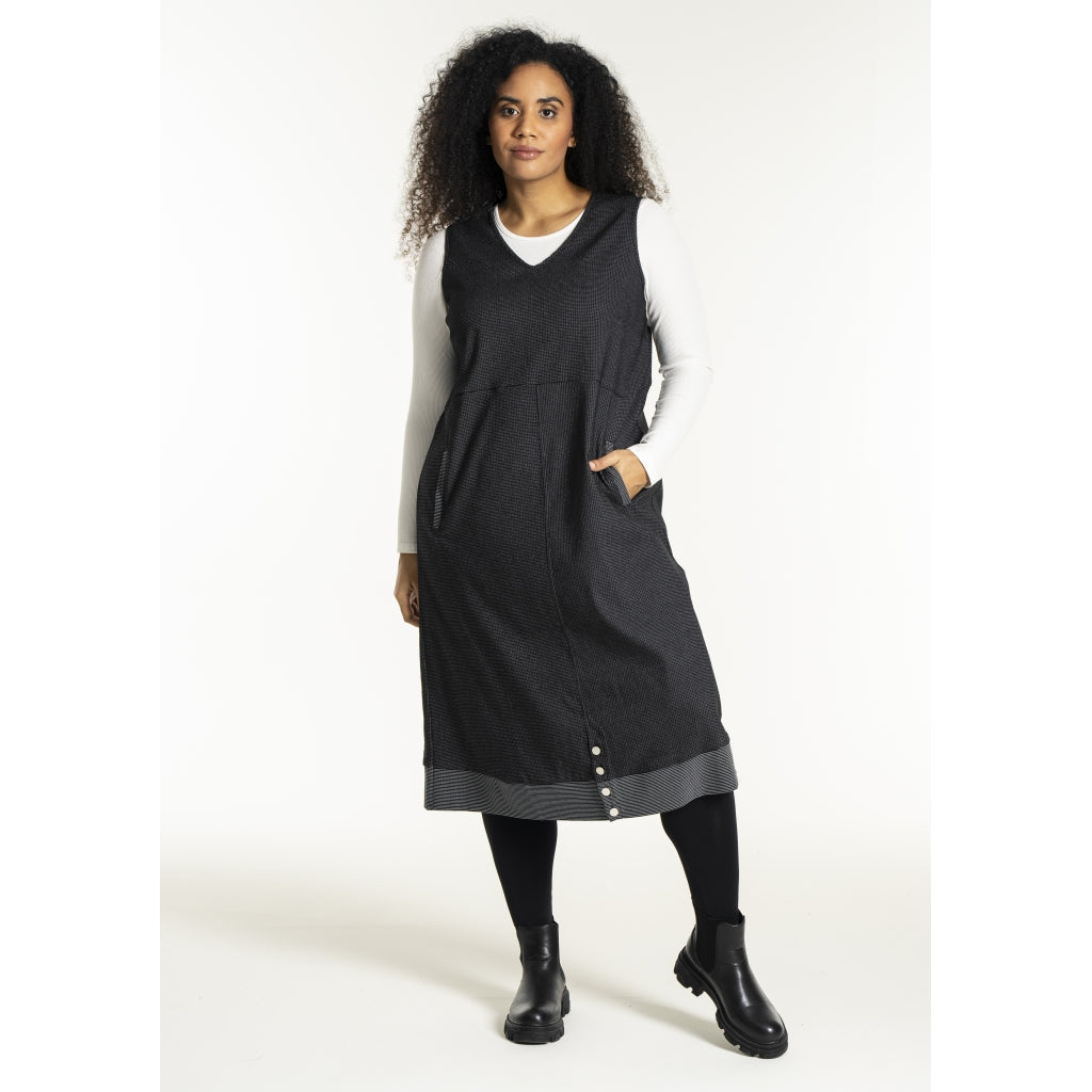 Studio SJanet Spencer Spencer Black and white check and stripes