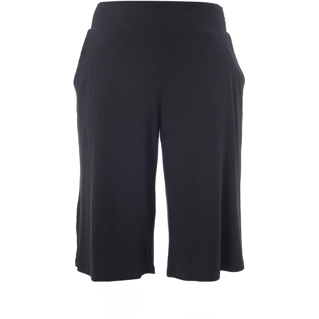 Studio SKis Shorts Shorts Black