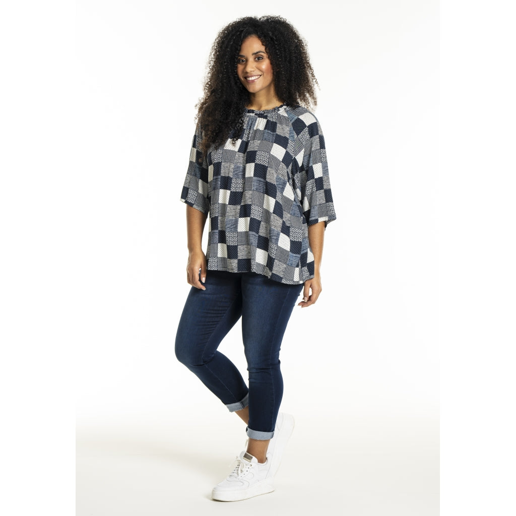 Studio SLeni Blouse Blouse Navy-white checks with print