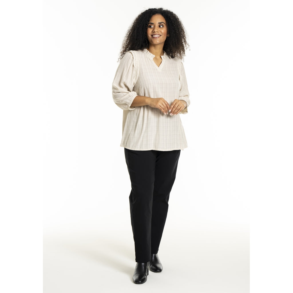 Studio SLilly Shirt with flounces Shirt Sand