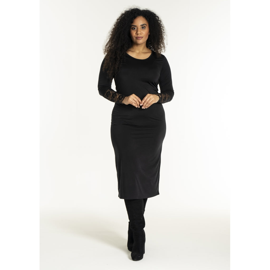 Studio SNoreen Long underdress with lace Dress Black